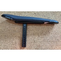 ARMREST (UPPER-CPLT-RT)