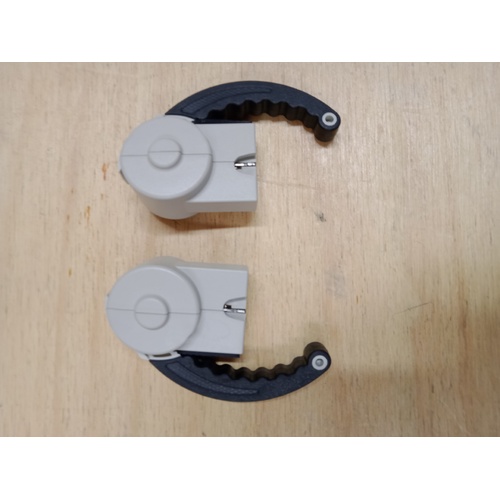 PC-CCB04007 - Hook Set With Spring Load Bracket - White - Pair