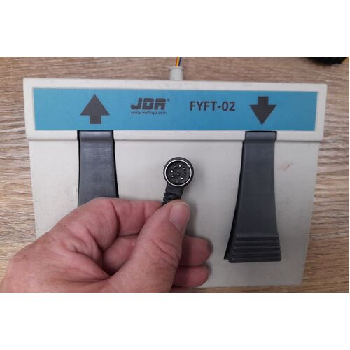 JDR FYFT-02 Footswitch - 2 Button - 8 Pin Plug