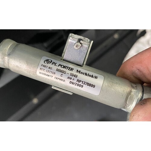 Mechlock, MM85-1049 Pivotal PORTER