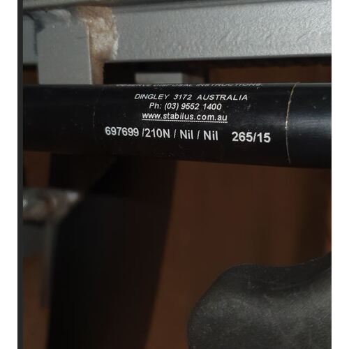 Stabilus, 697699/210N/Nil/Nil  GAS STRUT