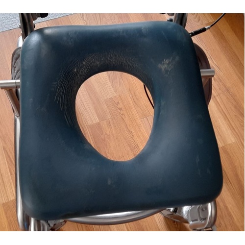 Staebel, Hand Padded 41cm COMMODE SEAT - Close Front Regal