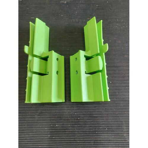 Raz - Commode Pan Bracket Kit