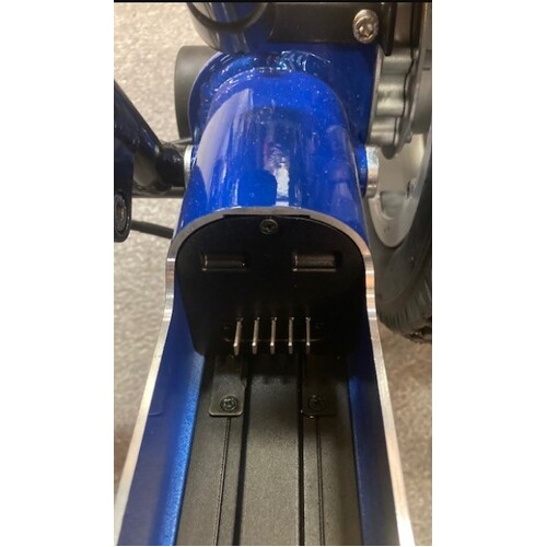E Traveller 180 Flex Wheelchair - Battery Connector Plate