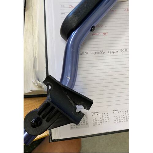 Aspire Metro, Armrest PAD And MOUNTING GEAR - LHS