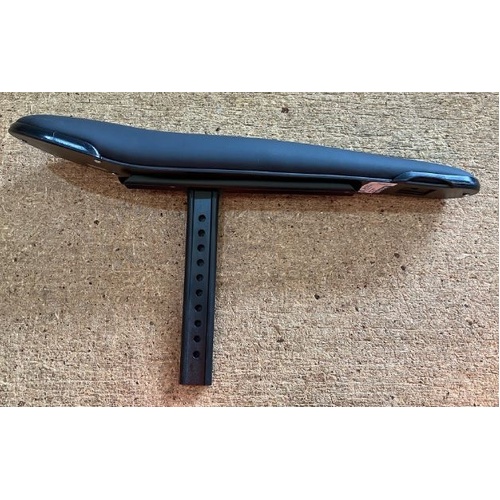 ARMREST (UPPER-CPLT-RT)